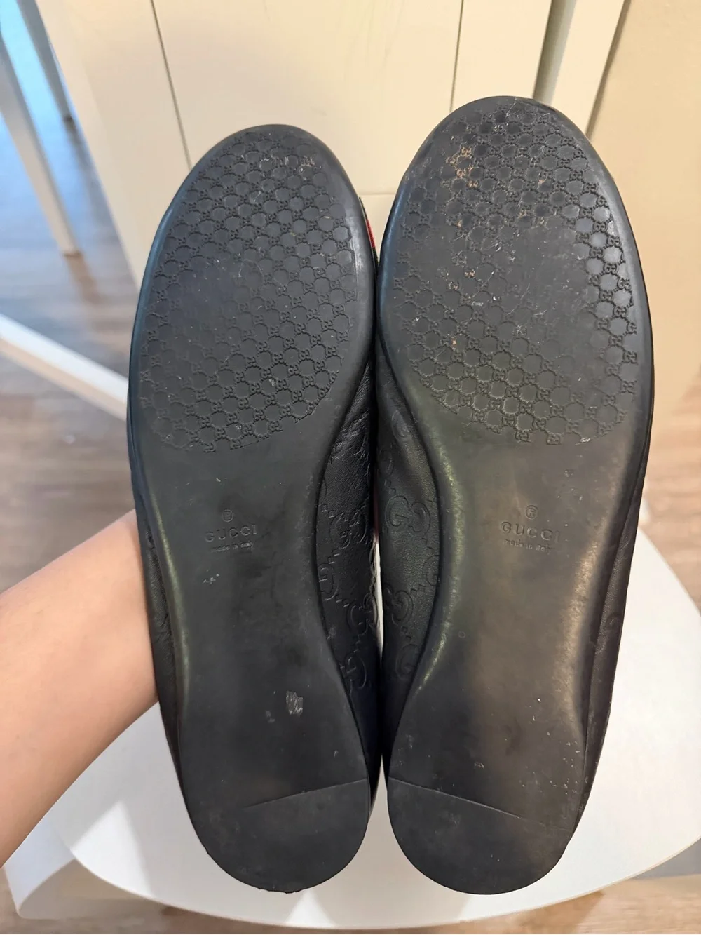 Gucci Guccisima Black Leather Flats with Red and Green Web Stripe